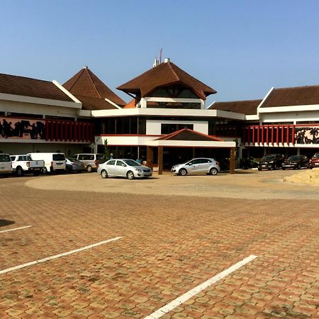 Elmina Beach Resort Exterior foto