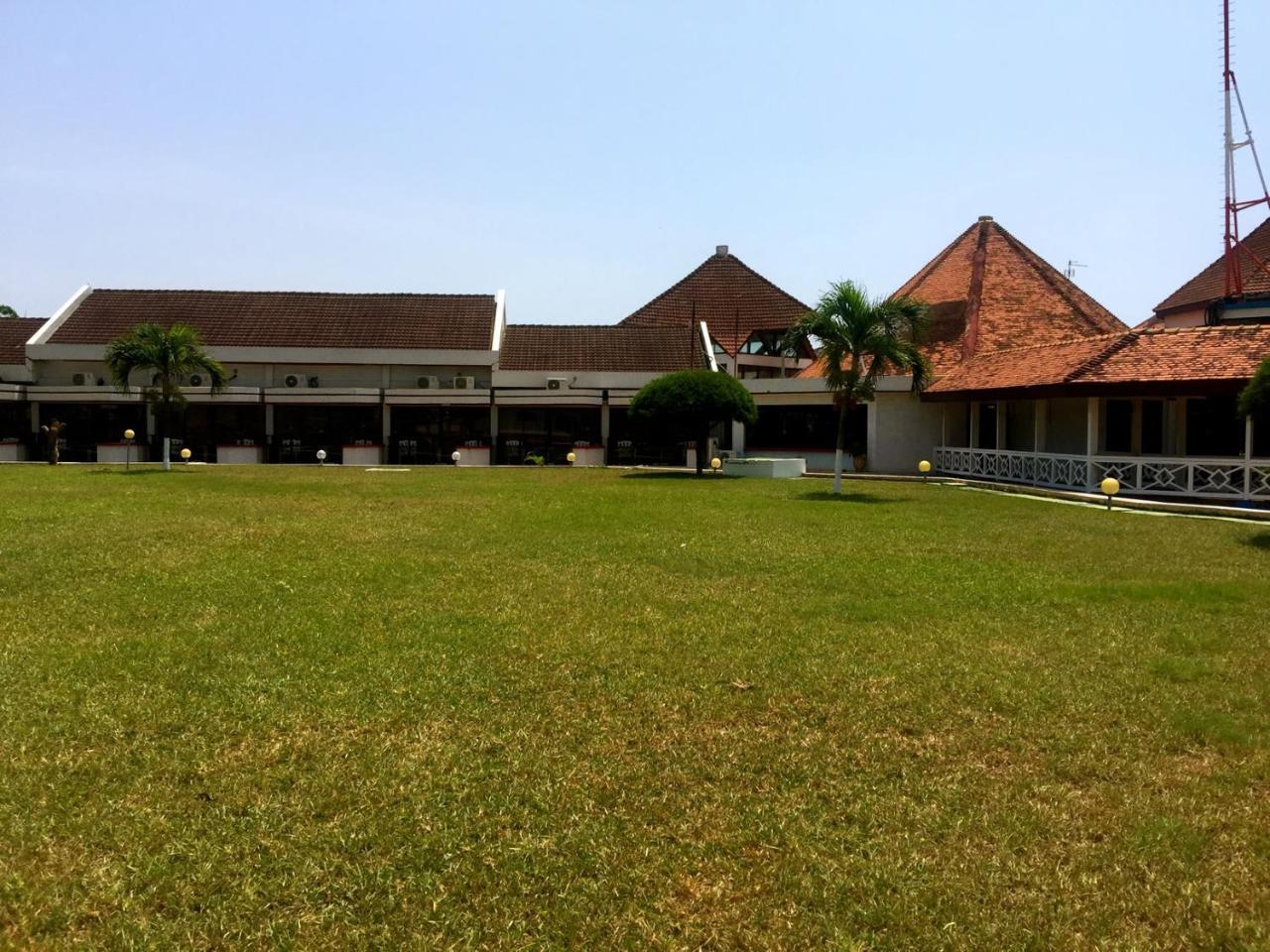 Elmina Beach Resort Exterior foto